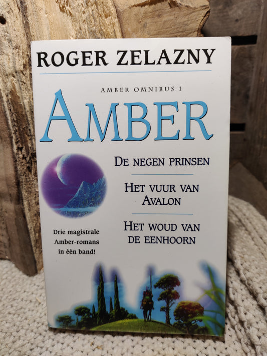 Amber Omnibus 1