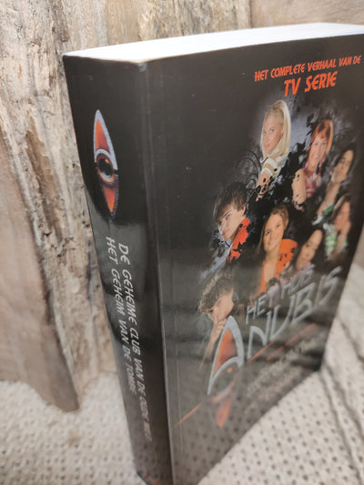 Omnibus - De geheime club van de Oude Wilg - Het geheim van de Tombe