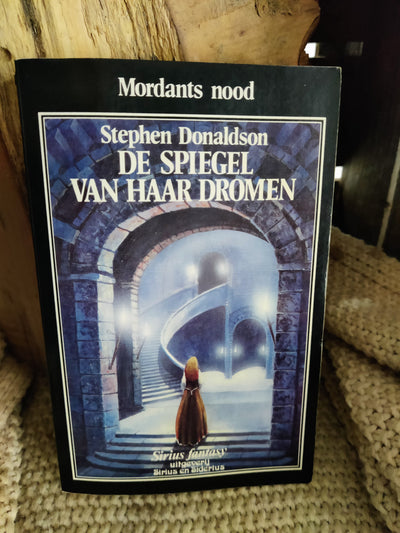 De spiegel van haar dromen
