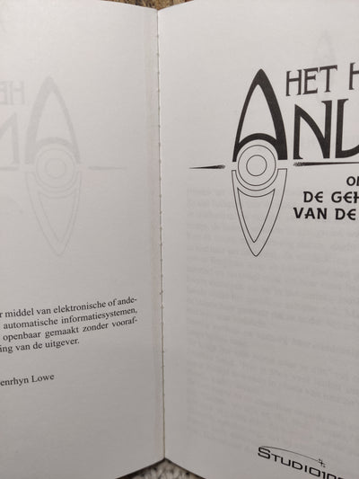 Omnibus - De geheime club van de Oude Wilg - Het geheim van de Tombe